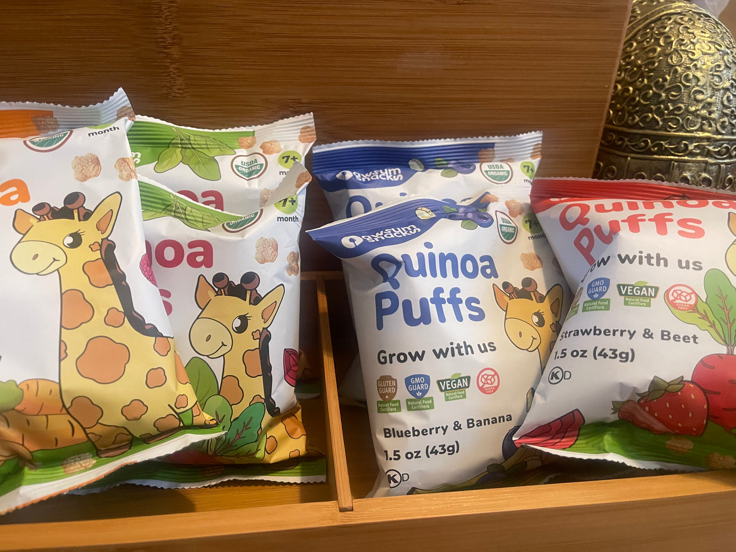 Awsum snacks quinoa puffs baby snack 7+ months