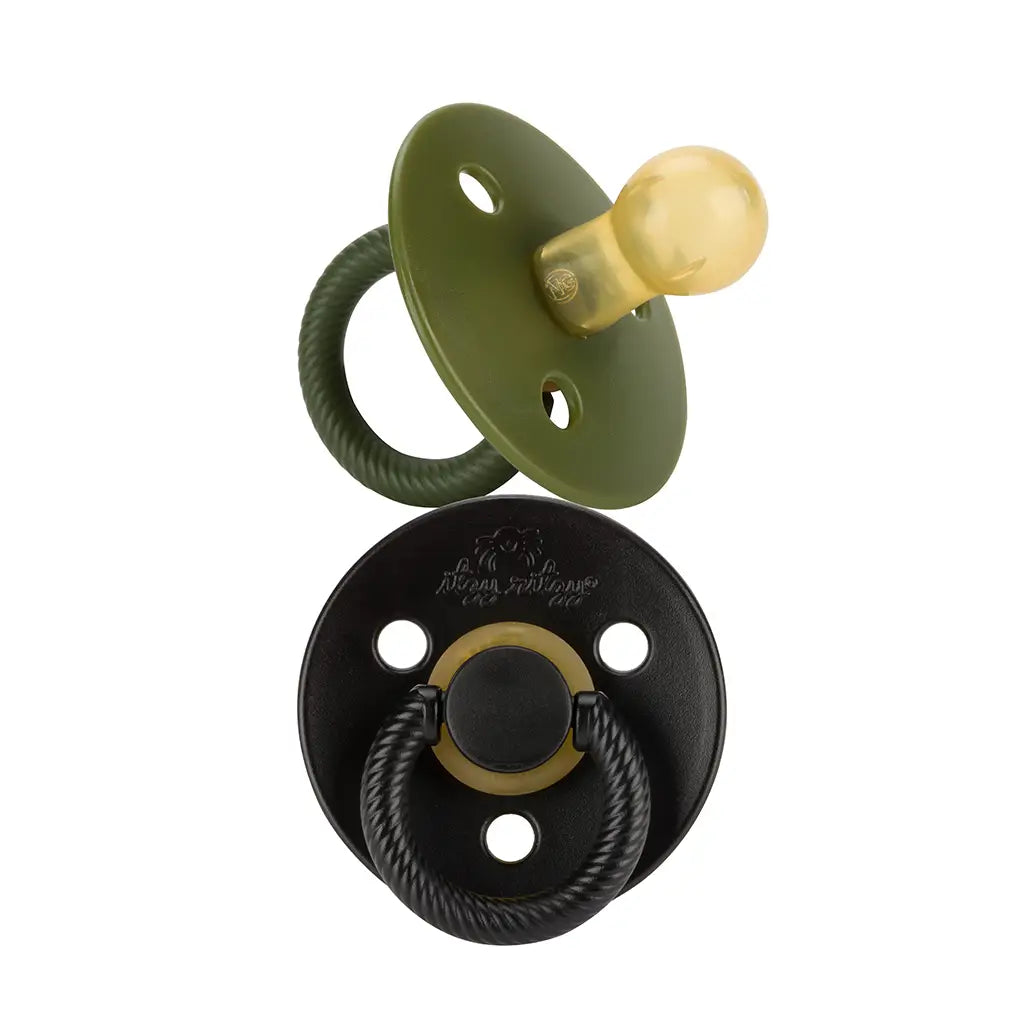 Itzy Soother™ Natural Rubber Paci set camo & midnight